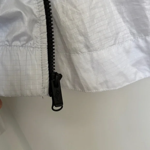 Nike Windrunner Jacket  Black White Long Sleeve Full Zip Hooded Windbreaker Sz S - Picture 6 of 9